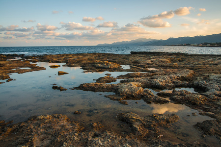 莫奈姆瓦夏附近的海景