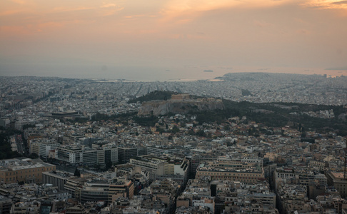 雅典从丘的全景视图