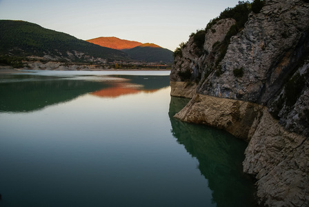 Embalse 德佩纳，阿拉贡，西班牙