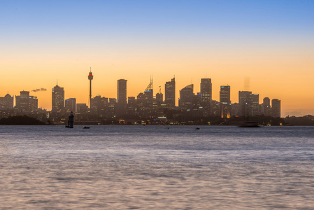 悉尼市在日落
