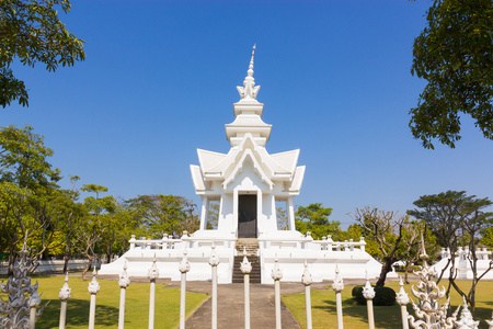 扫管笏荣坤，地震后泰国著名寺庙