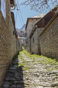 旧街在阿塞拜疆村庄拉吉奇