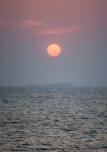 海上日出