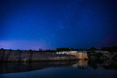 星在夜空上