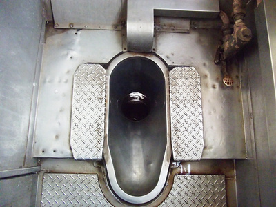 火车上的厕所照片