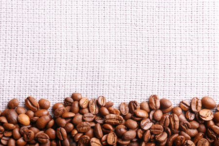 框架的咖啡豆麻布背景
