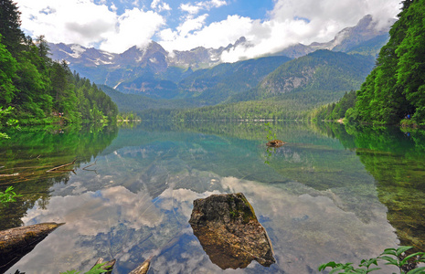 高山湖