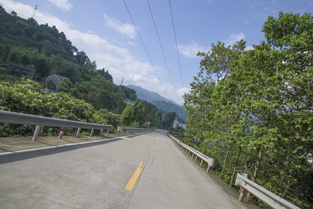 山区公路背景