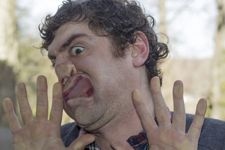 抓狂抓狂男人照片