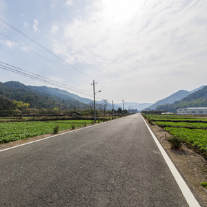 蜿蜒的公路道路