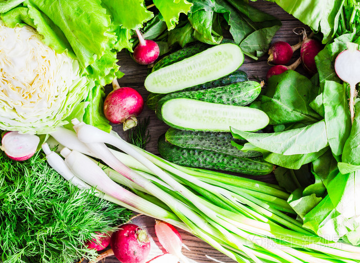 集合在质朴的背景下绿色蔬菜素食主义者