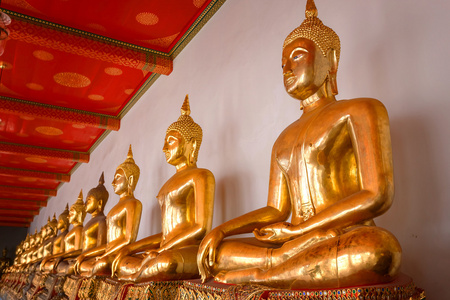 在佛寺 卧佛寺寺 在曼谷，泰国佛像