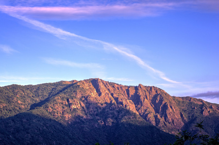 费用山