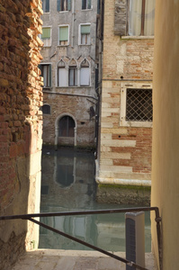 威尼斯运河之窗