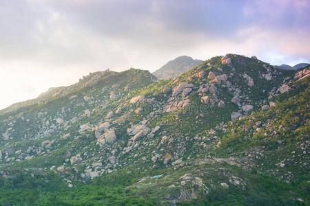 岩石山