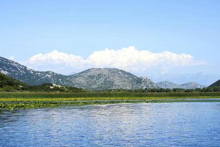 斯卡达湖