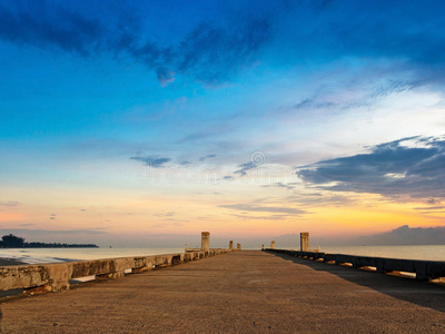 天空 海岸 夏天 日落 早晨 旅行 海洋 风景 海滩 太阳