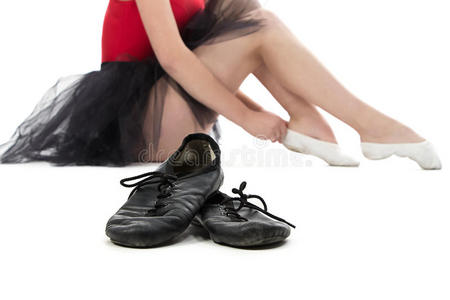 地板上的芭蕾舞鞋