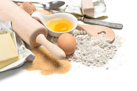 烘焙配料鸡蛋，面粉，糖，黄油，酵母