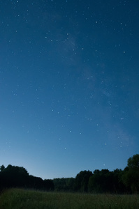 繁星点点的天空图片