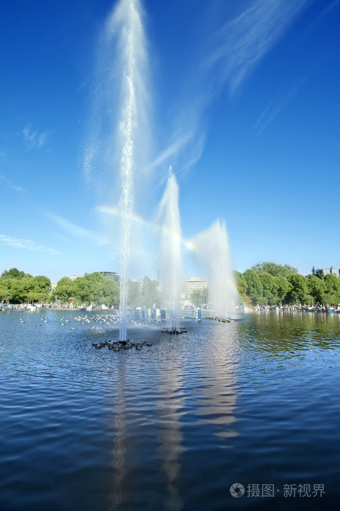 在高尔基公园,莫斯科,俄罗斯的喷泉