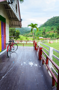 在农场里的小屋