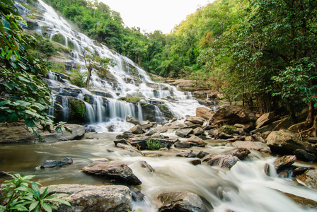 在泰国美丽的瀑布