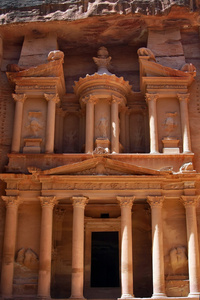 佩特拉卡兹尼神殿，Jordan