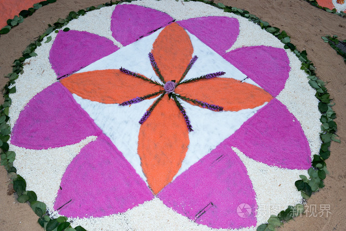 花瓣和花地毯的语料库多米尼克里斯蒂庆祝