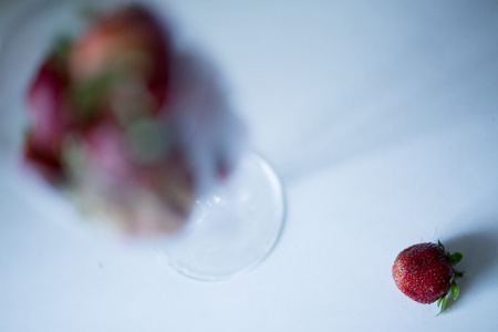 营养丰富的草莓果, 新鲜草莓的背景