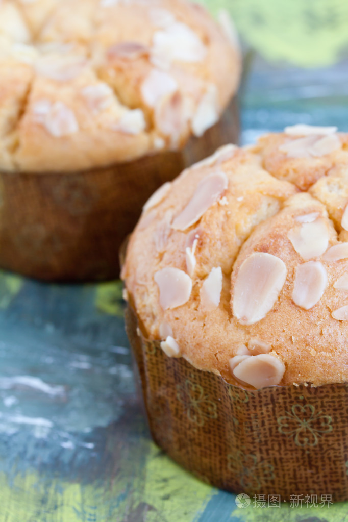 杏仁松饼蛋糕