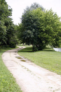 农村农村现场浪漫尘土飞扬的道路