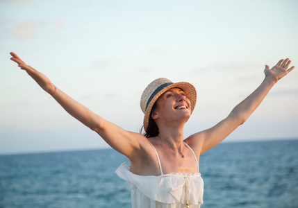 女人欢喜在暑假照片