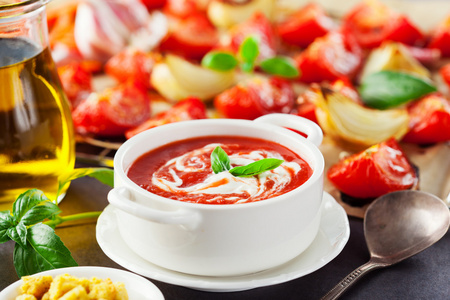 新鲜热番茄汤