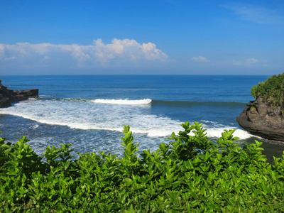 靠近普拉巴图博龙寺的大洋湾印度尼西亚