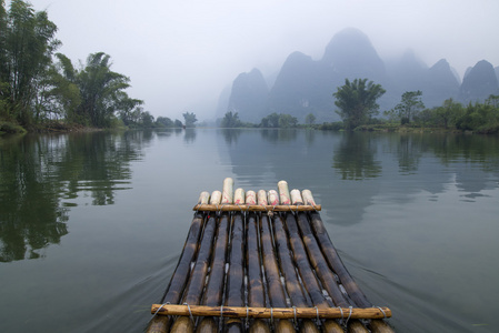 玉龙河竹筏漂流