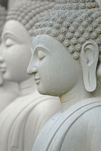 石灰石在 Wat Pha Sawang 福音 Nakornnayok 泰国佛教状态