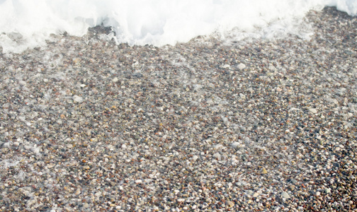海浪的小石头