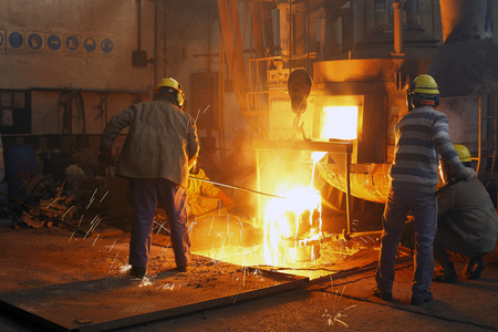 附近坦克与铁水炼钢附近坦克与铁水炼钢钢铁工业钢铁工业钢铁工业钢铁