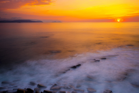 Barrika 海滩在日落时，Bizkaia，西班牙巴斯克