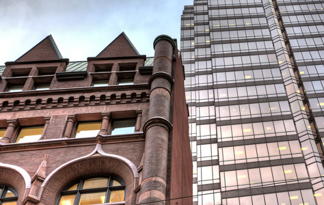 建筑物的旧的和新的多伦多