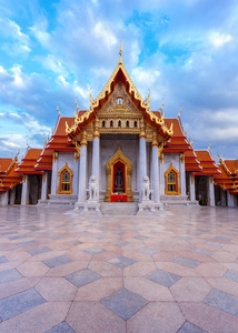 大理石寺，在泰国曼谷的 Wat Benchamabopit Dusitvanaram
