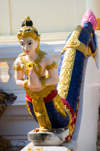 雕塑在庙里。老挝万象