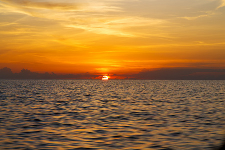 日出船和考涛湾海岸线南海