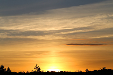 照片的夕阳的天空