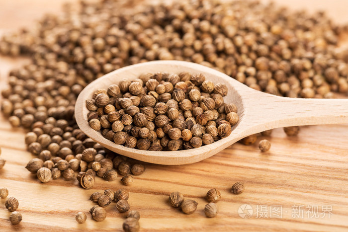 芫荽籽中的勺子