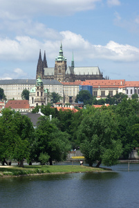 查看旧镇和河伏尔塔瓦河，捷克共和国布拉格城堡
