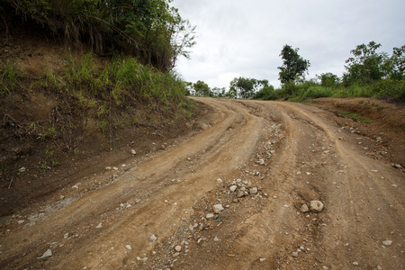 泥泞道路图片-泥泞道路素材-泥泞道路插画-摄图新视界