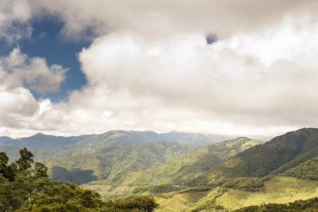 在缅甸的山水风景