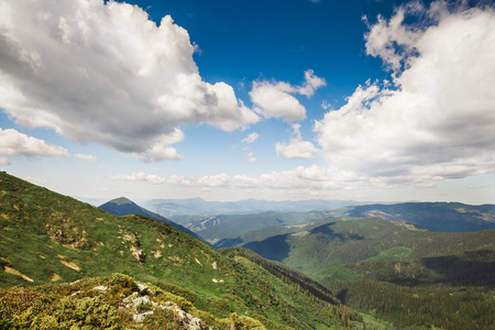 山地徒步旅行